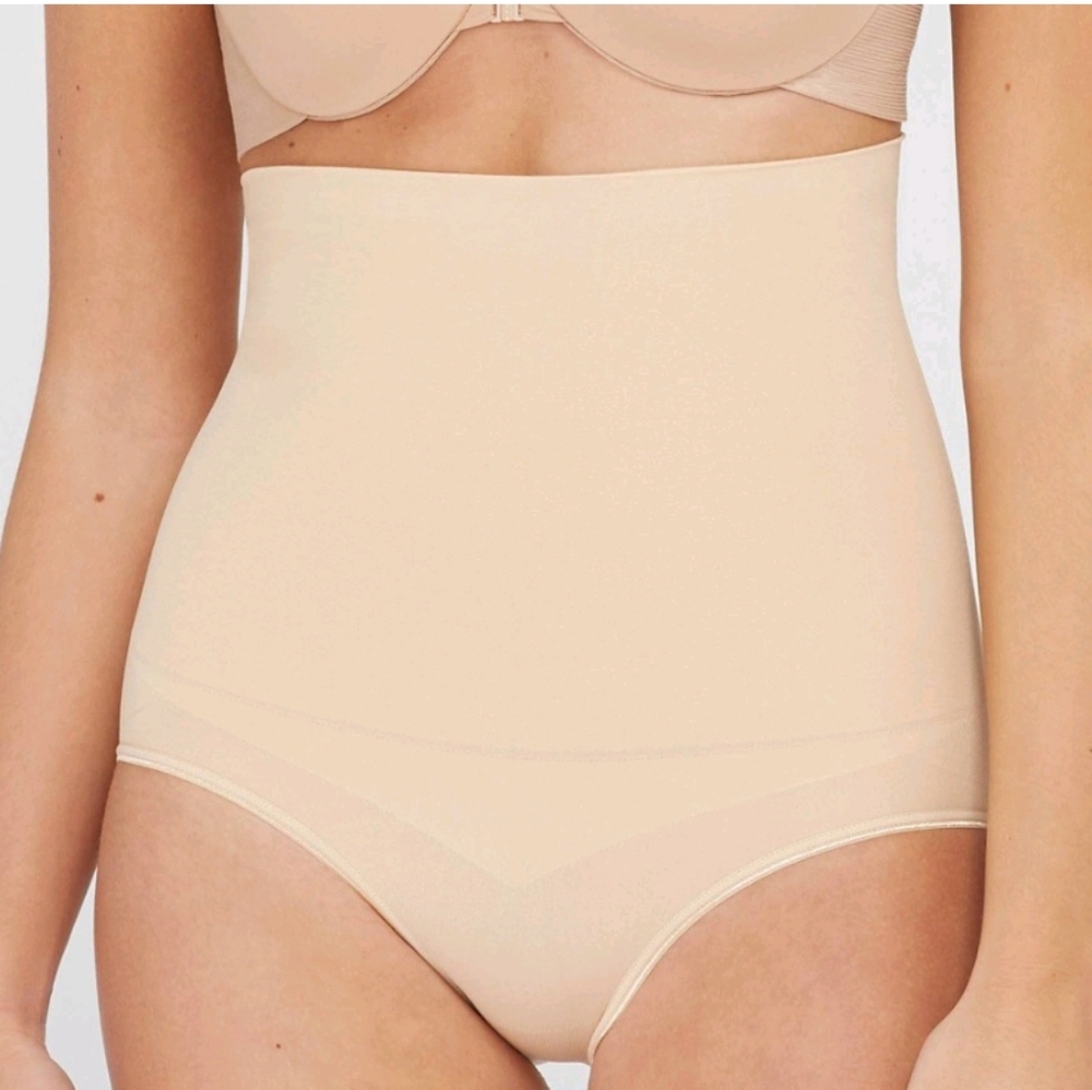 NWT Assets SPANX Shapewear, Shaping High-Waist Panty